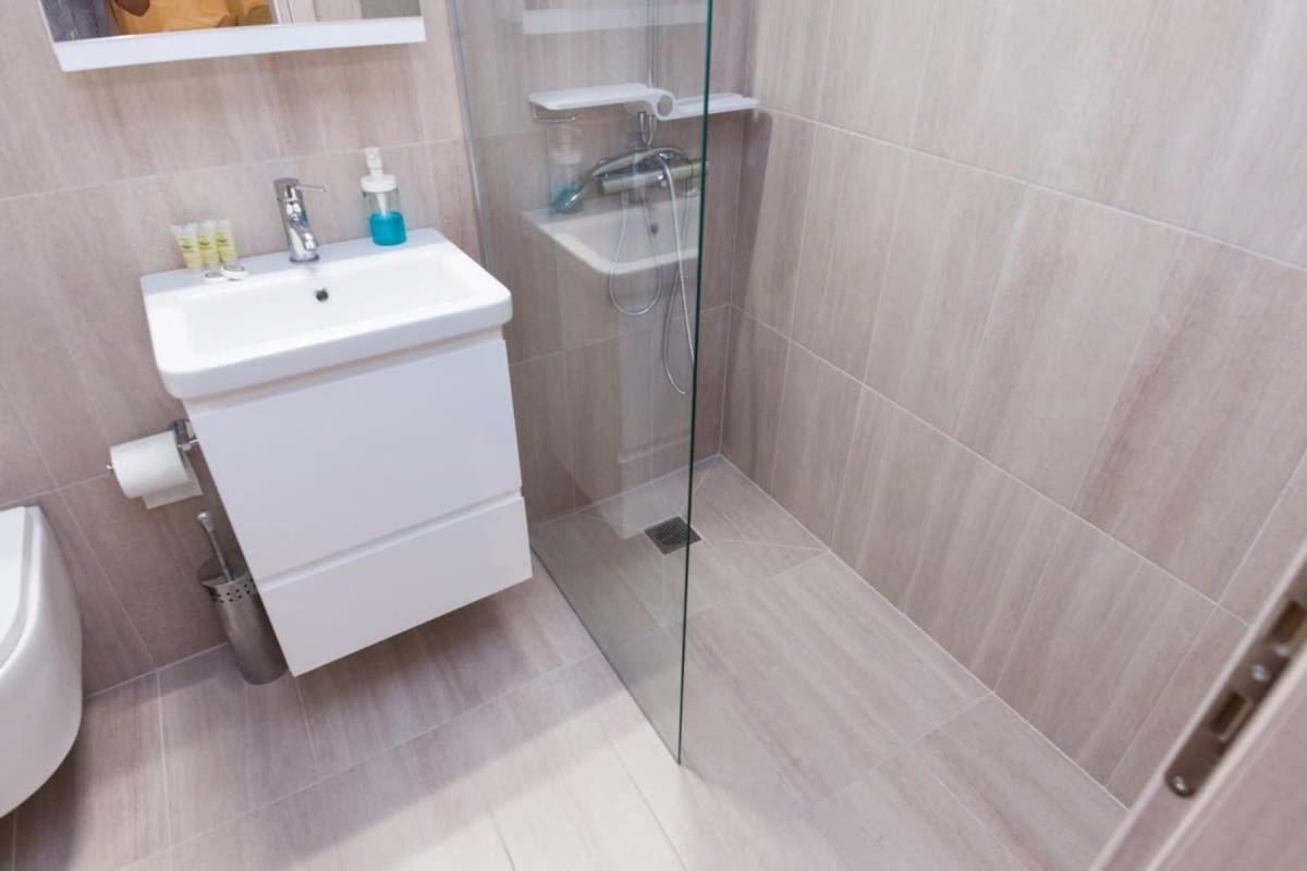Brand New 2 Bedroom Haven Apt In Galatsi Αθήνα Εξωτερικό φωτογραφία
